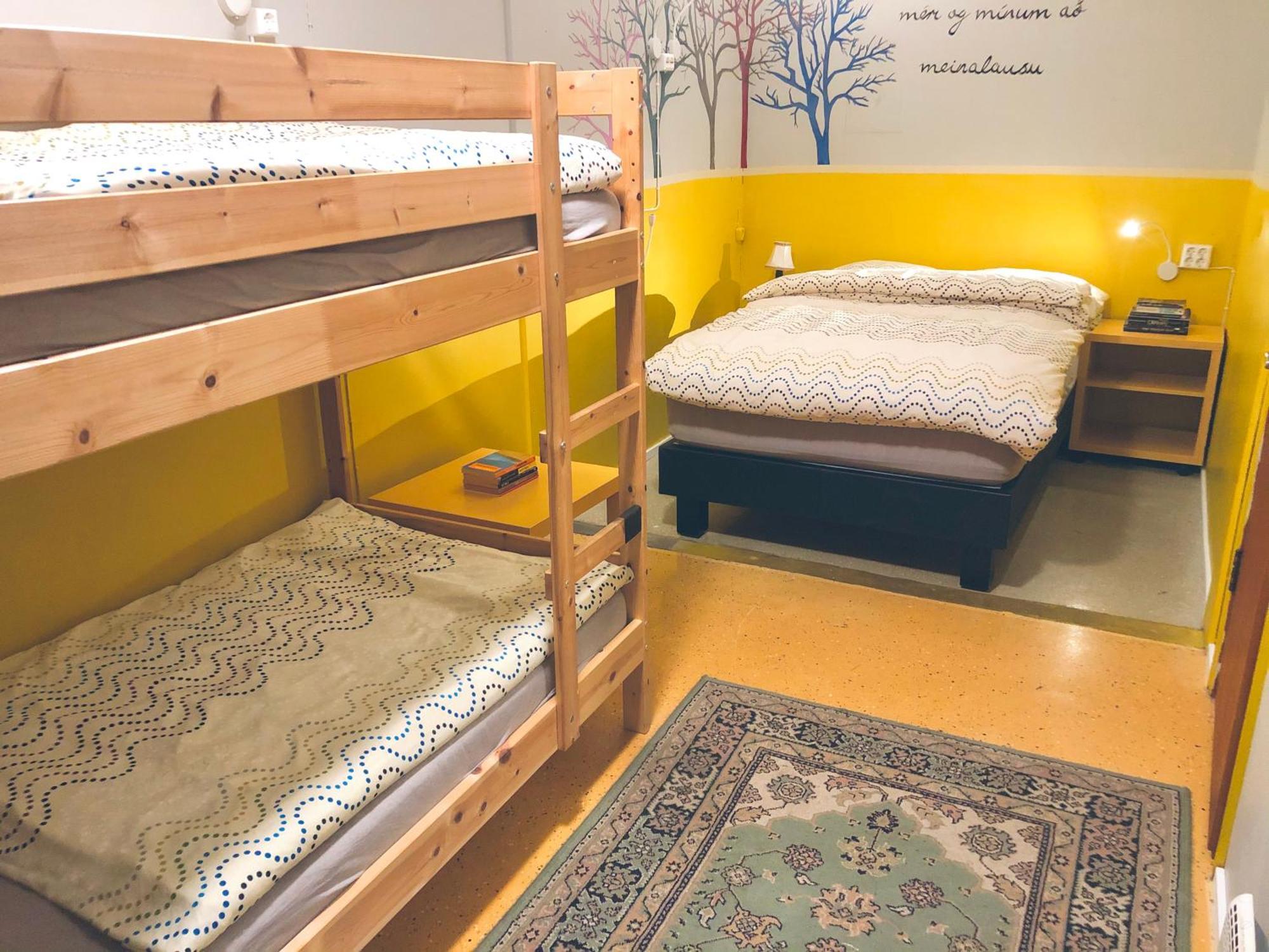 The Freezer Hostel & Culture Center Hellissandur Oda fotoğraf